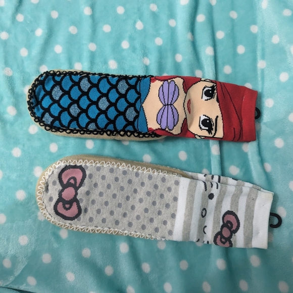 Slippers - Picture 2 of 3